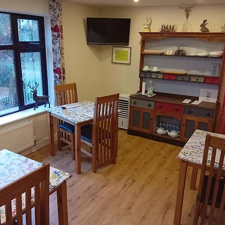 Middle House Bed & Breakfast Coventry Bagian luar foto