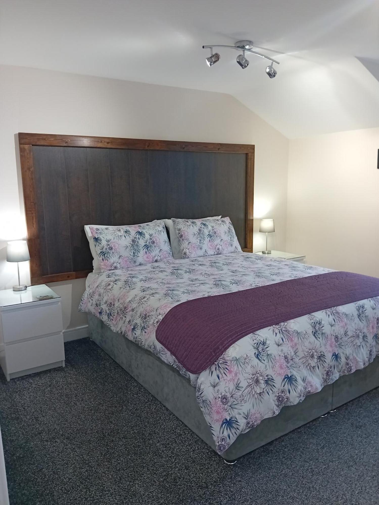 Middle House Bed & Breakfast Coventry Bagian luar foto