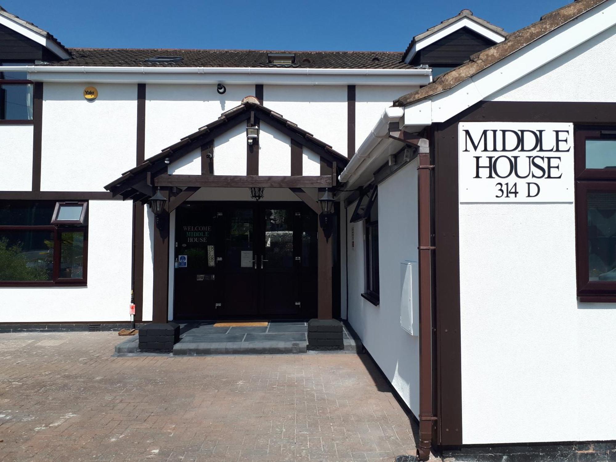 Middle House Bed & Breakfast Coventry Bagian luar foto