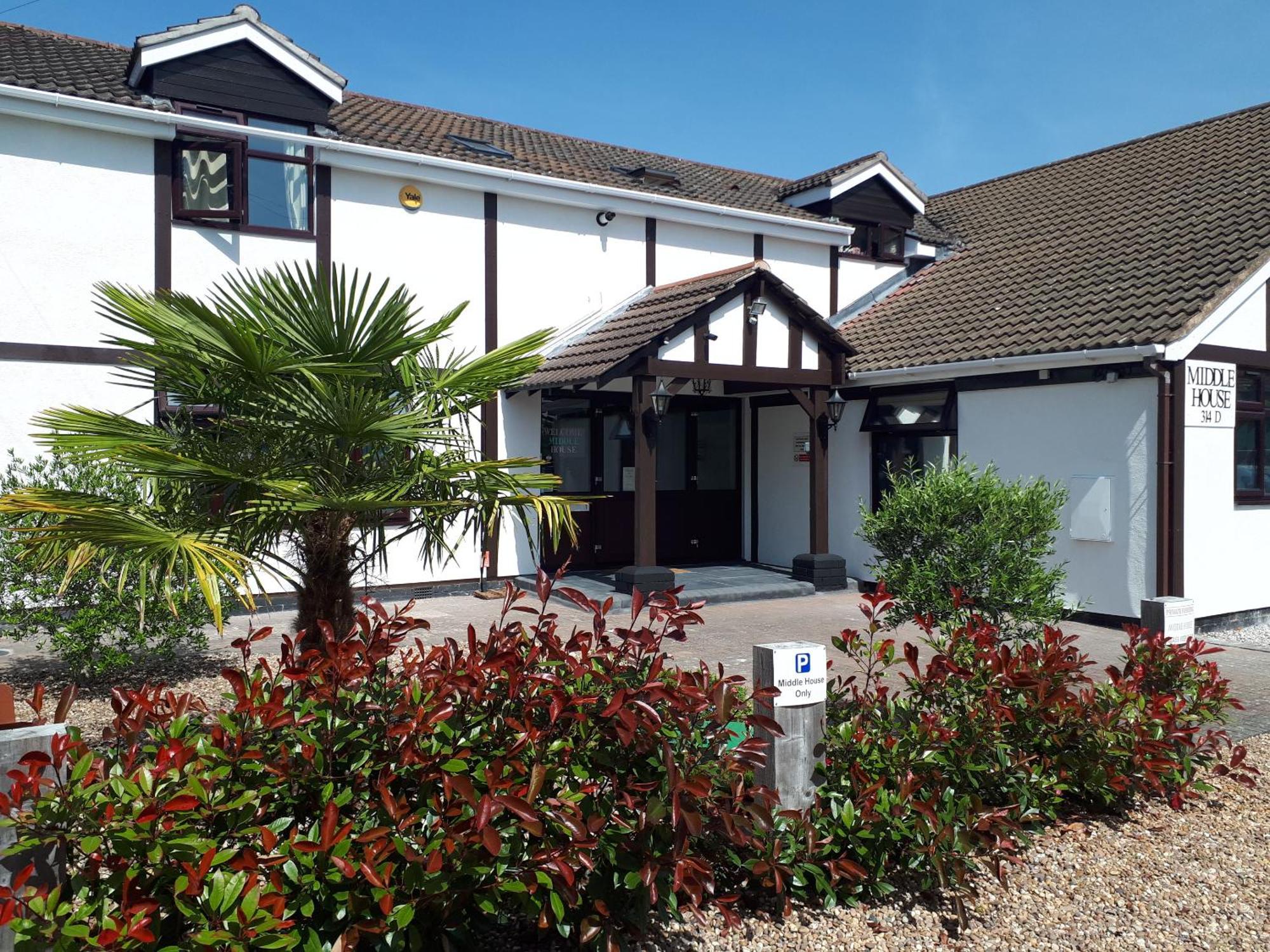 Middle House Bed & Breakfast Coventry Bagian luar foto